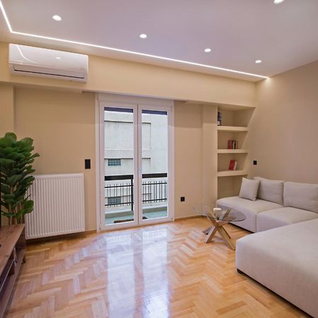 Urban Spacious Apartment Near Kallimarmaron アテネ エクステリア 写真