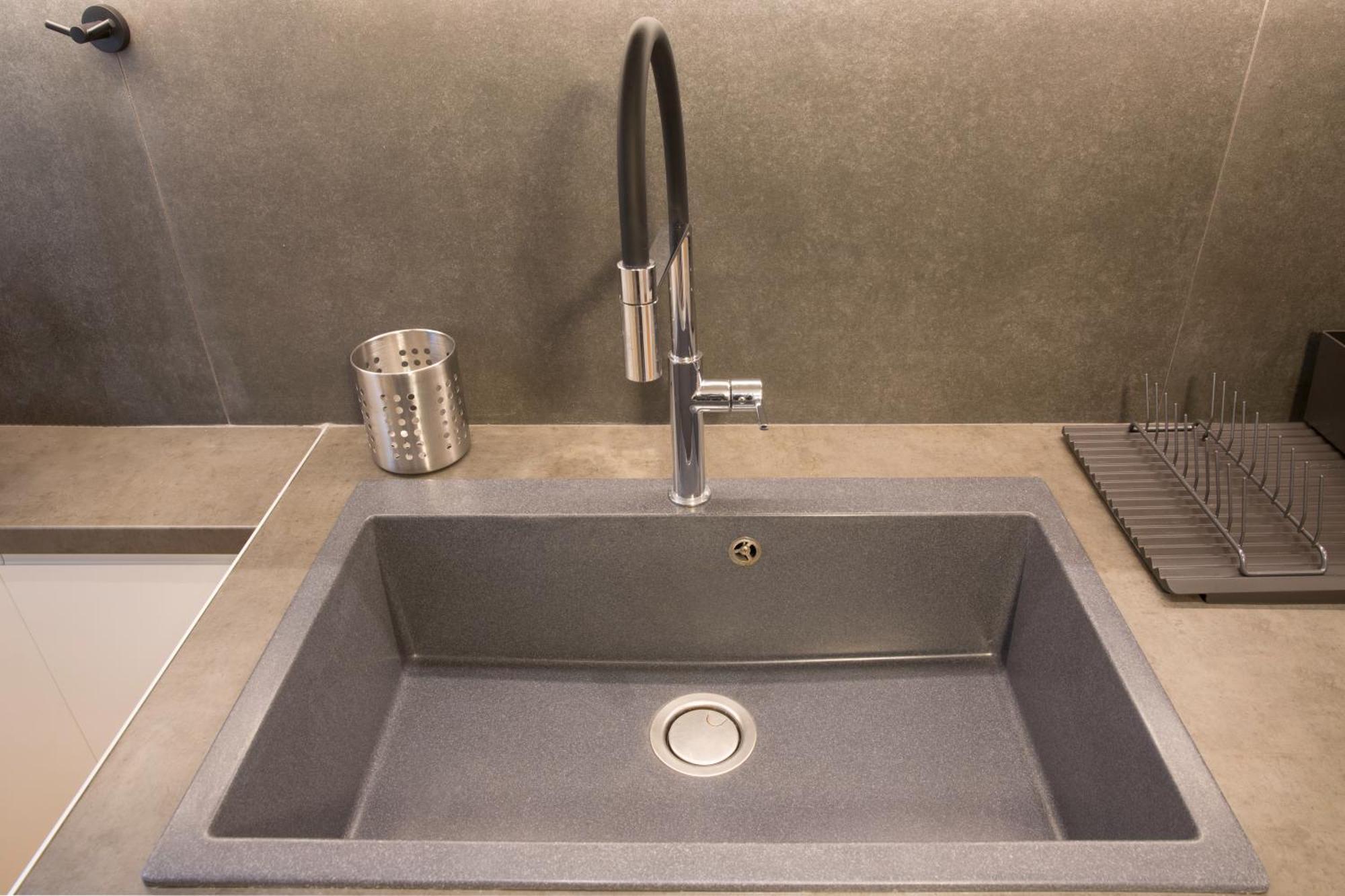 Urban Spacious Apartment Near Kallimarmaron アテネ エクステリア 写真