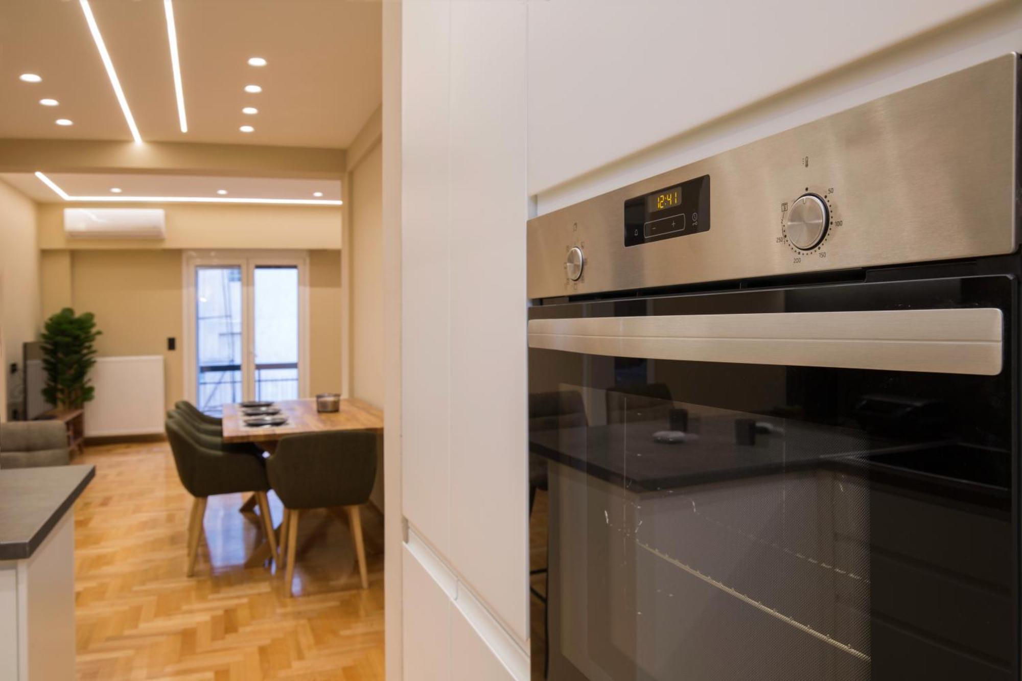 Urban Spacious Apartment Near Kallimarmaron アテネ エクステリア 写真